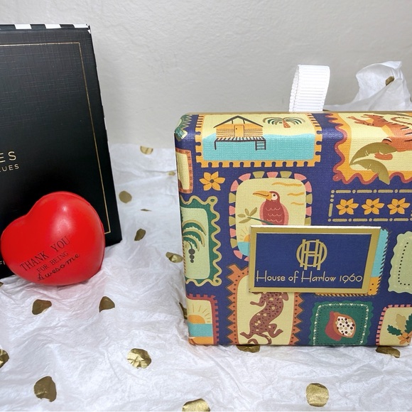 Gift set: Saks 5th Avenue Notepads and Pen + House of Harlow Tiger Eye Earrings - Picture 6 of 9